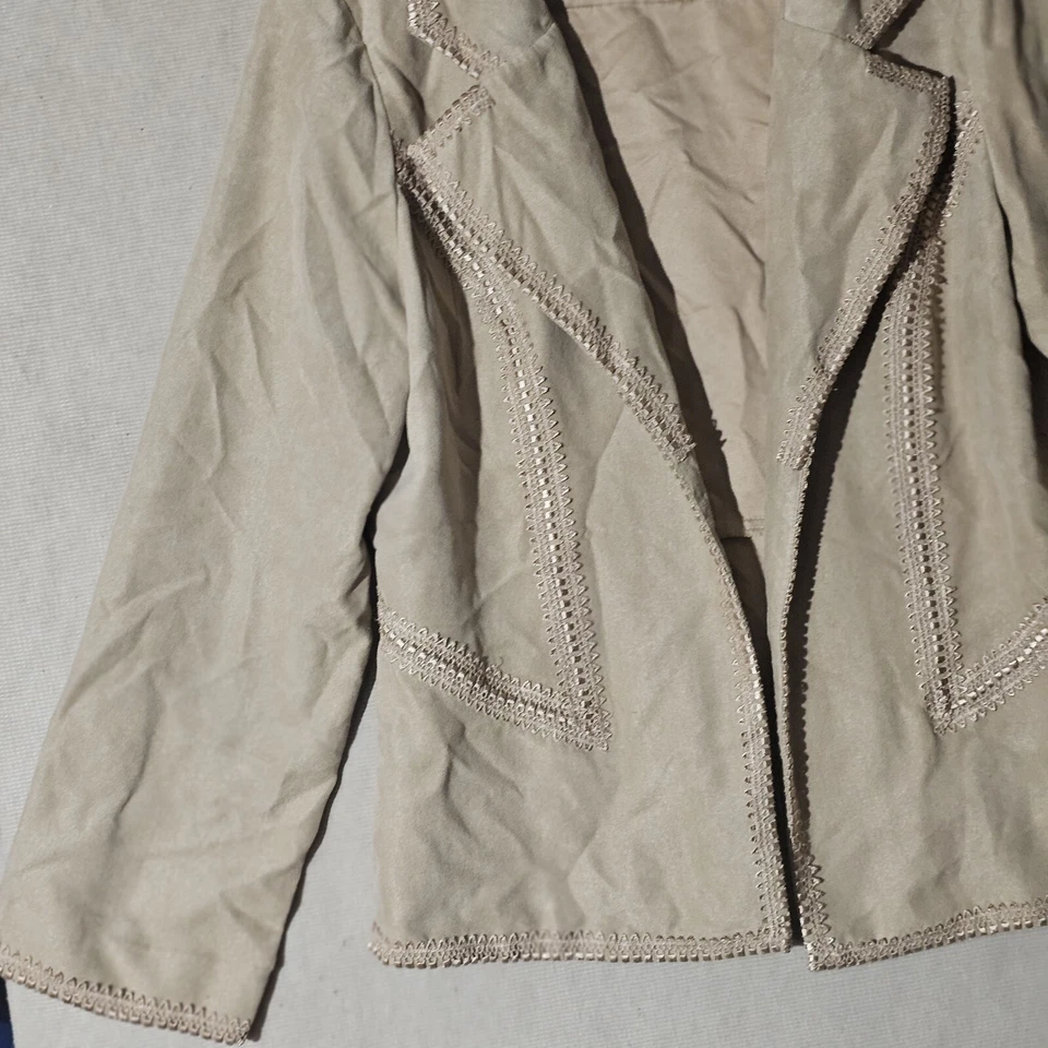 Maggie Sweet SW Beige Jacket Women's Size Medium Petite Soft Faux Suede Cowgirl  - Image 4 of 4