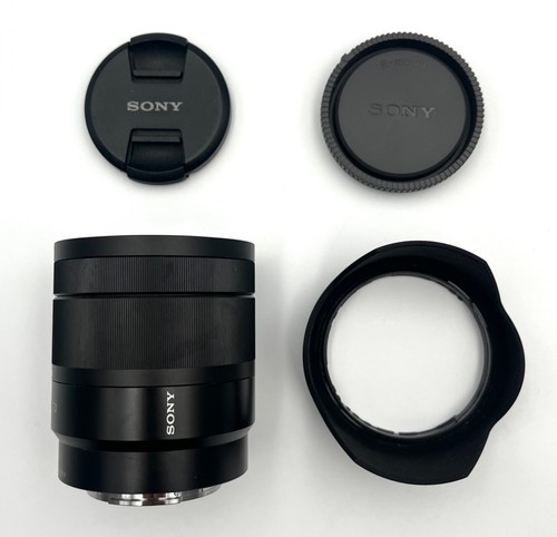 SONY Carl Zeiss Vario - Tessar E 4 16-70 ZA OSS - Picture 2 of 10