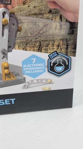 Discovery Mindblown Electricity Construction Set - 10 Vehicle Kits - 239 Pieces - Picture 3 of 11