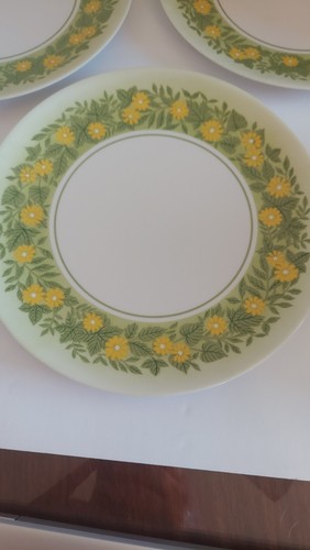Vintage Lenox Ware Yellow Daisy Lot of 3 Plates 9.5" Temper-Ware USA MADE - Picture 2 of 3