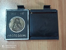 Calamita Cruscotto Auto D'epoca Ovunque Proteggimi Con Doppio Magnete Cm. 9,5x6