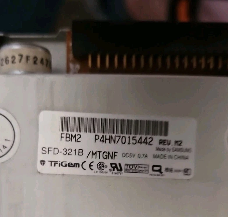 Samsung SFD-321B Rev. M2 FBM2 3.5" 1.44Mb Internal Floppy Drive HP PAVILION 700 - Image 4 of 4