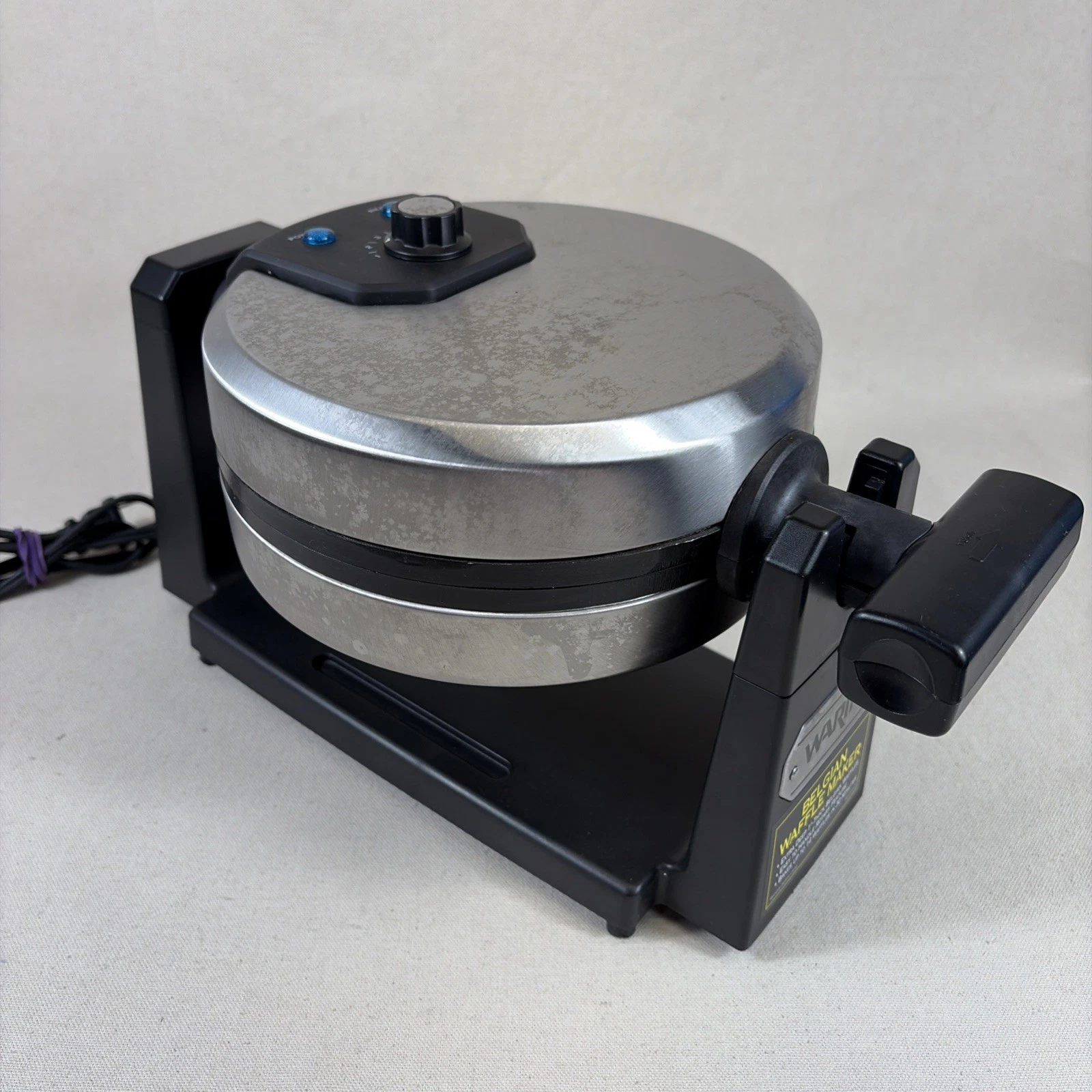 Waring Professional Rotating Belgian Waffle Maker Stainless Steel WMK200 Tested
Opens in a new windo