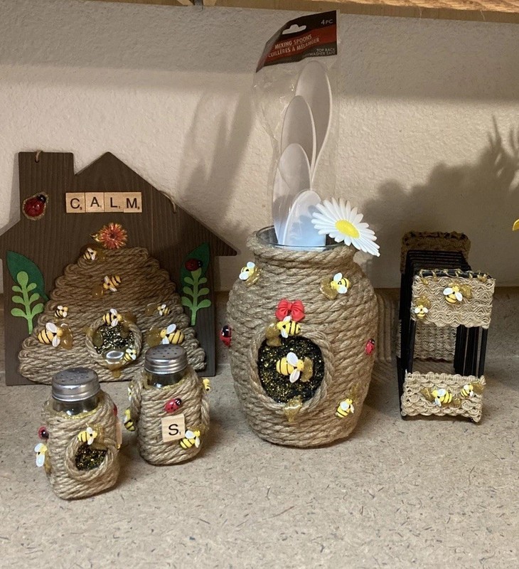 Beehive Decor/ Handmade Crafts / Honeybee Decor / Kitchen Decor / Home Decor Set