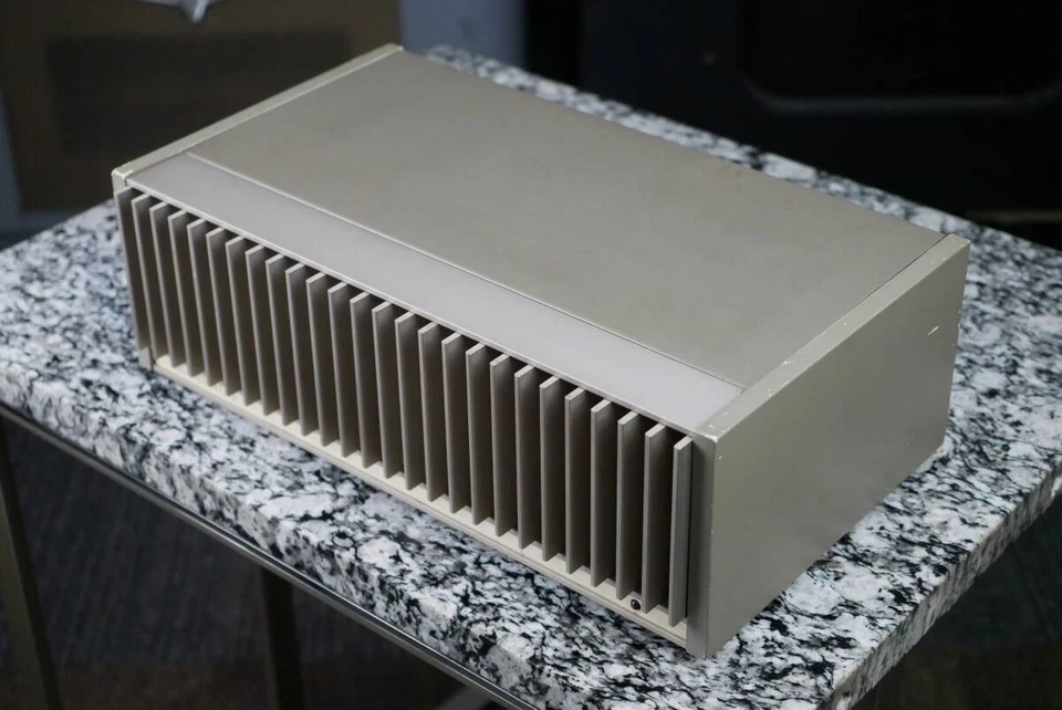 QUAD 405 Power Amplifier Tasted - Image 4 of 4