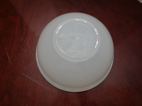 Tupperware Wonderlier Mixing Storing Bowl #2519A- 8 3/4 cup W/ Lid 229 - Picture 3 of 5