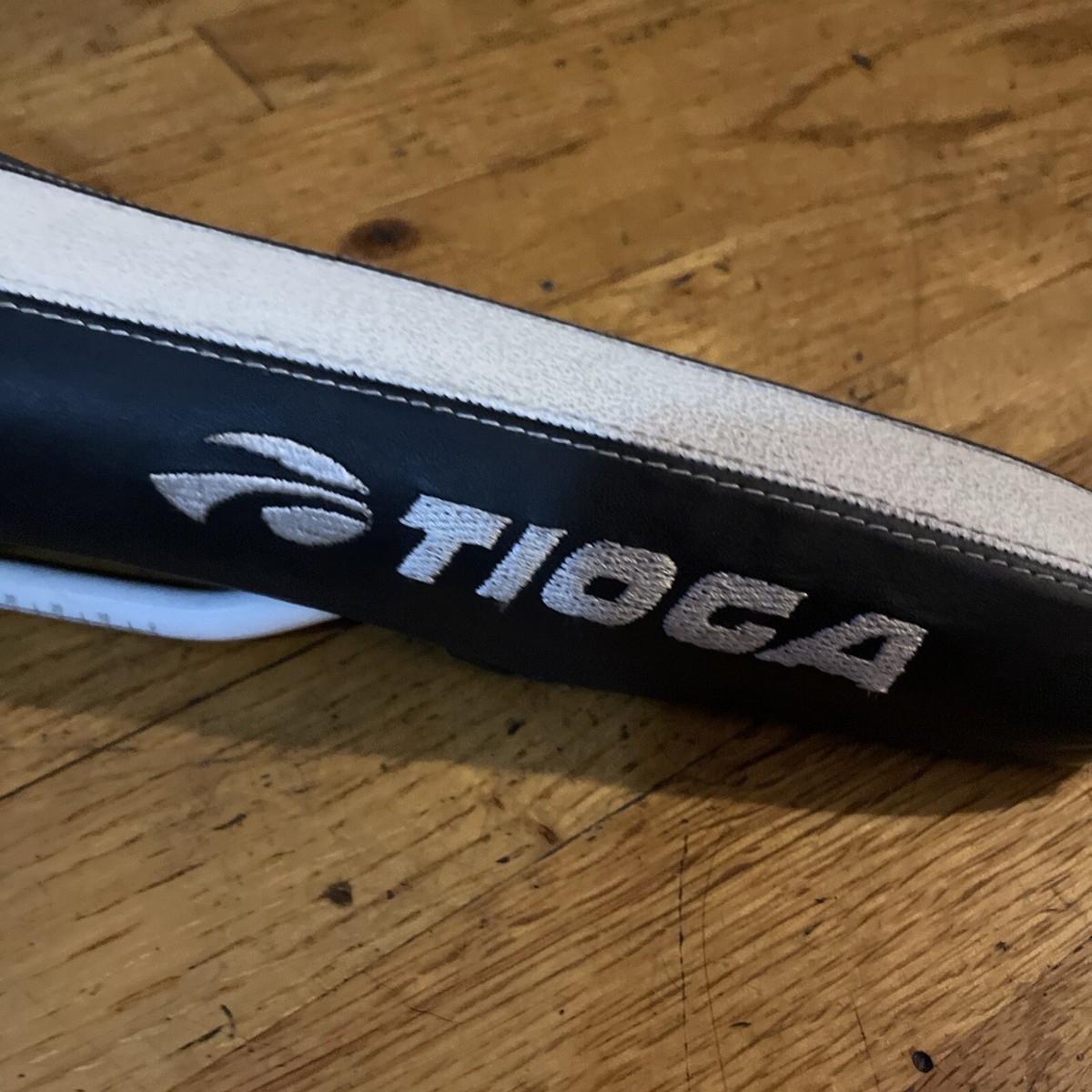 パーツ TIOGA Multi Control Nicolas Vouilloz Tioga No Slip Downhill Saddle NEW!!!! Nicolas Vouilloz