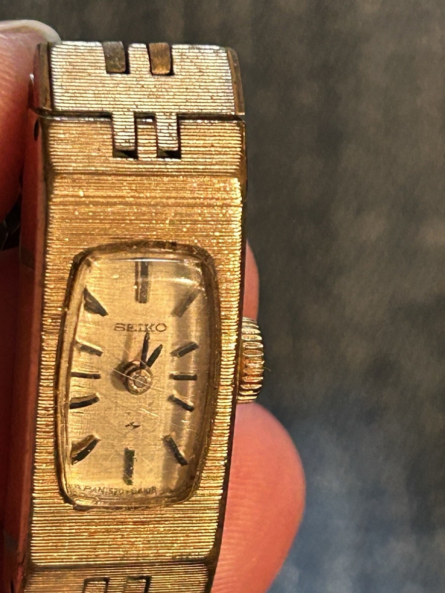 Seiko レディース ゴールド 時計 1968 SEIKO Gold Plated Rectangular Golden Dial 17 J Women