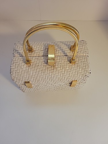 Vintage KORET White Wicker Handbag Purse With Metal Handle / Clasp - Picture 2 of 12