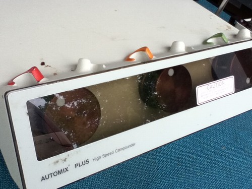 Clintec Automix Plus High Speed Compounder Model 2M8075 w/ Manual & Accessories - Picture 4 of 12
