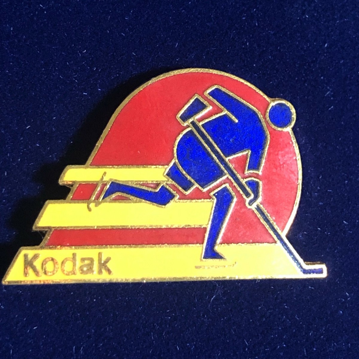Pin's Olympique Sarajevo 1984 - Hockey Sur Glace - Sponsor Kodak Vintage