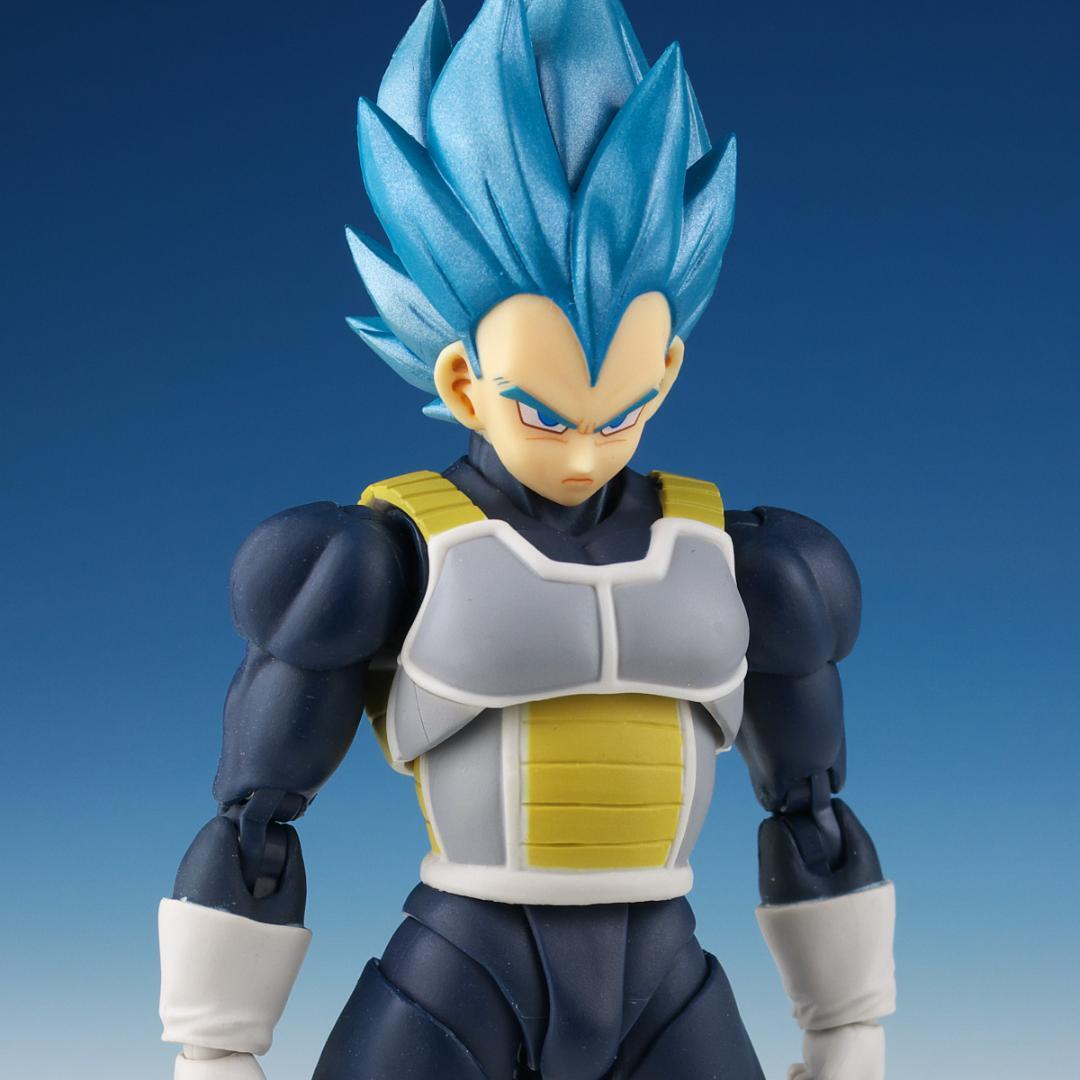 Sh Figuarts Végéta Super Saiyan God Dragon Ball Super Broly Figurine  articulée Bandai Tamashii - Imagine Goodies