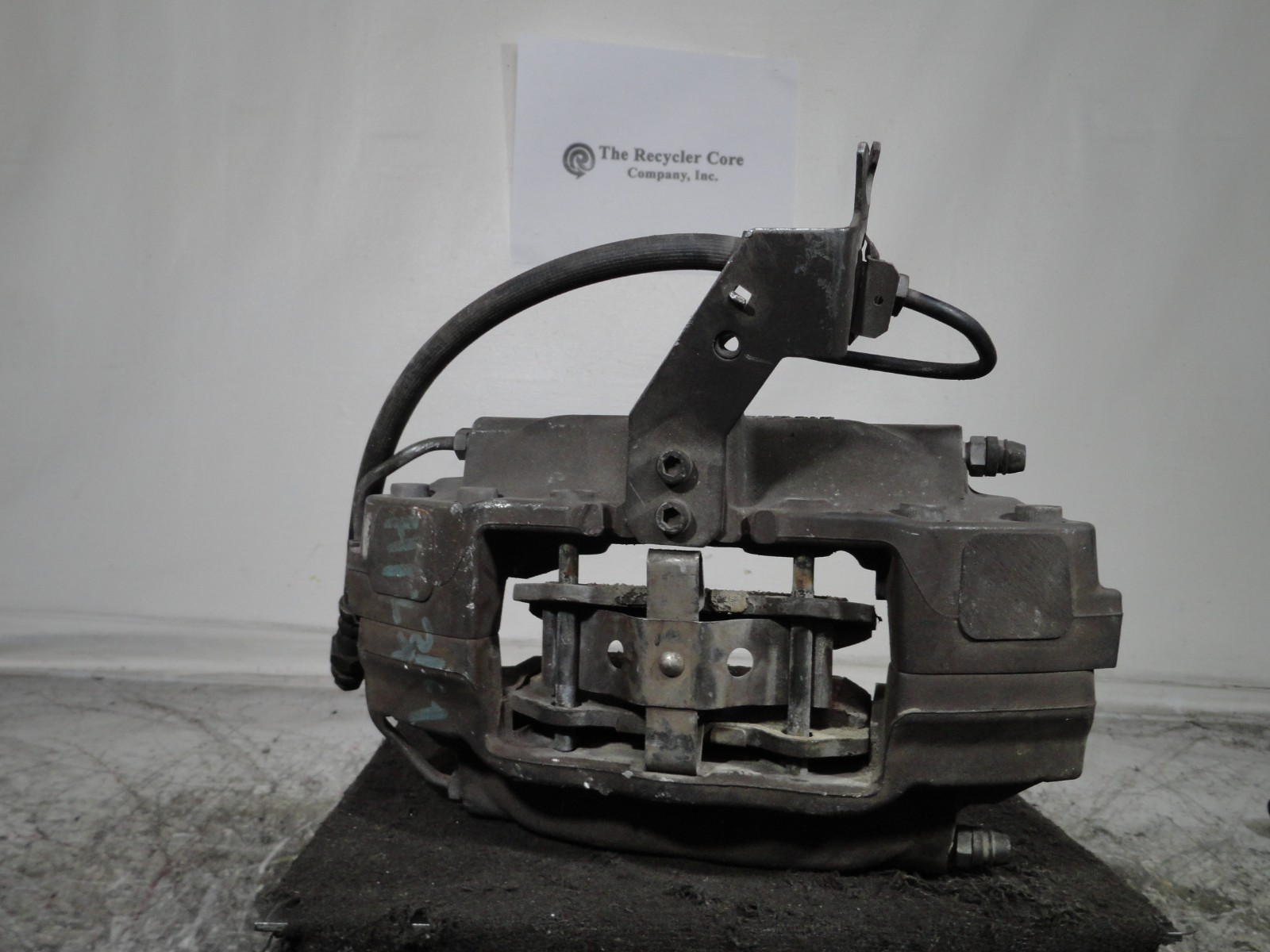Maserati Ghibli 2014-2024 Rear Right Brembo brake caliper with pads