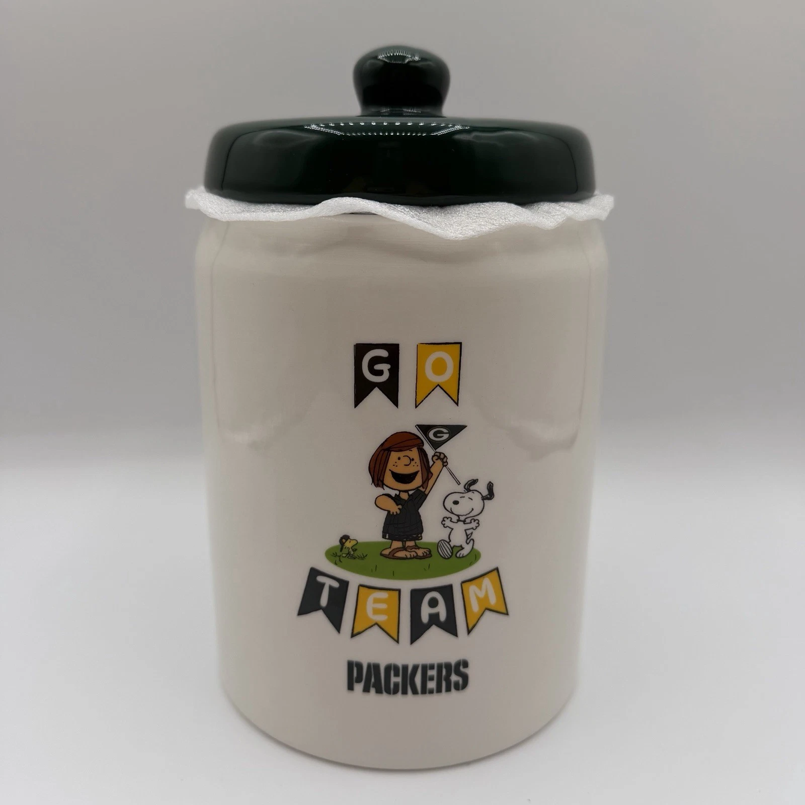Green Bay Packers Peanuts Peppermint Patty Snoopy NFL Canister Cookie Treat Jar