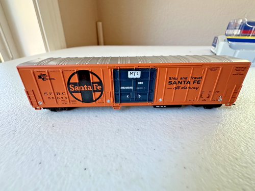 Athearn #11125 N Scale 57' Mechanical Reefer Car-ATSF #55678 w/box-LN - Picture 5 of 11