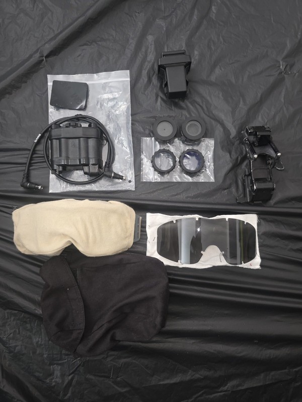 Argus BNVD USBP PVS 31 Style Cold Weather Battery Pack w Extras