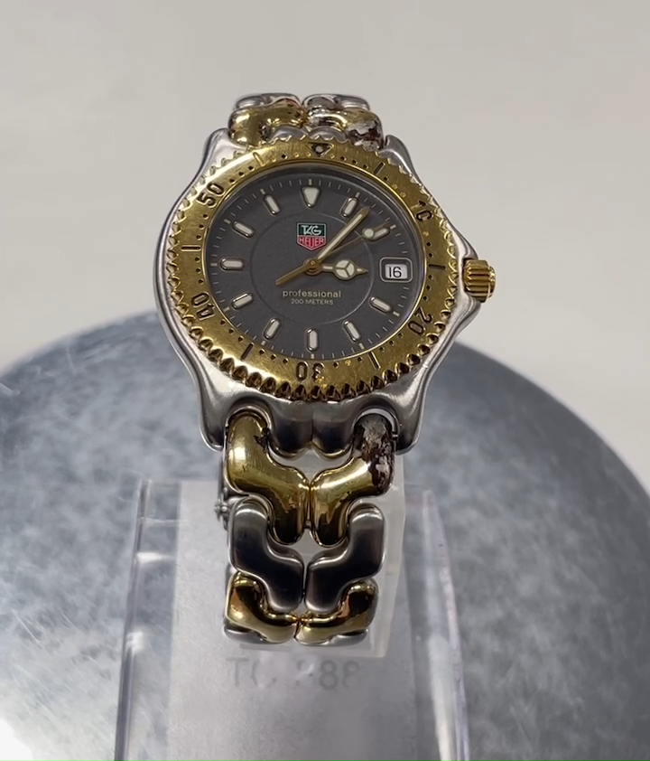 TAG Heuer Professional Gray Men's Watch - WG1120-0 for sale TAG Heuer Professional Gray Men's Watch - WG1120-0 for sale