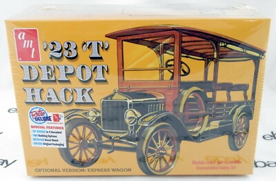 1:25 Scale 1923 Ford Model T Depot Hack Plastic Model Kit - AMT #1237/12