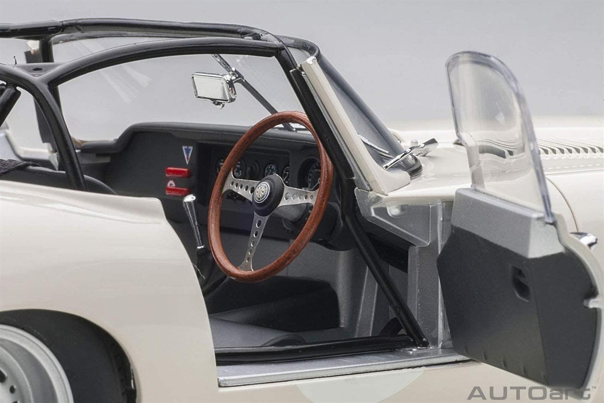 AUTOart 1/18 Jaguar Lightweight E-Type White Diecast Model