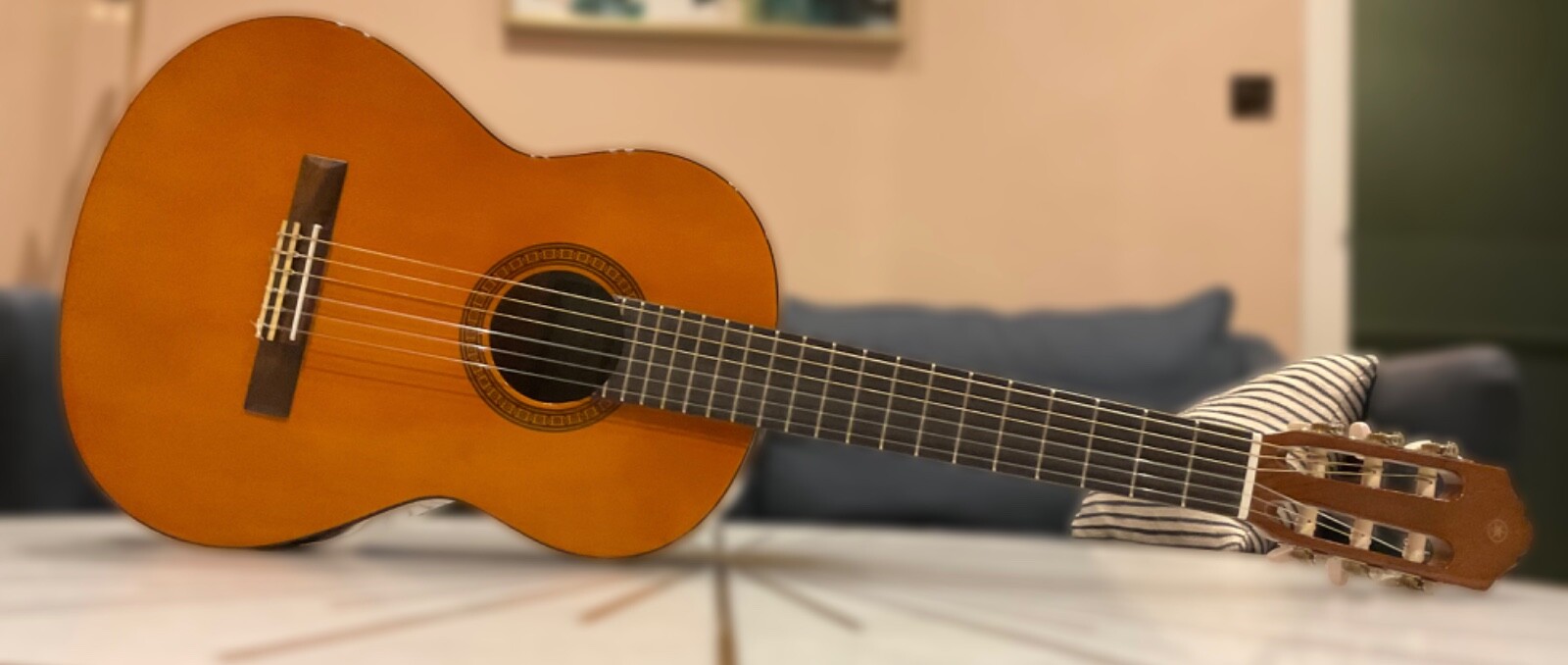 Yamaha Classic Acoustic Guitar 1/2 Natural Gloss CGS102A 6 Strings, 18