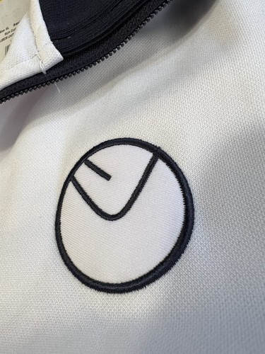 Nueva chaqueta de fútbol americano W Tag Leeds United 2023-2024 blanca para hombre XL OOS - Imagen 4 de 11