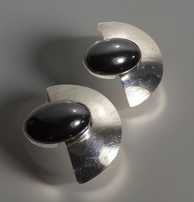 KALIBRE Harlene Korey Handmade Hematite Half-Circle 925 Ster Clip