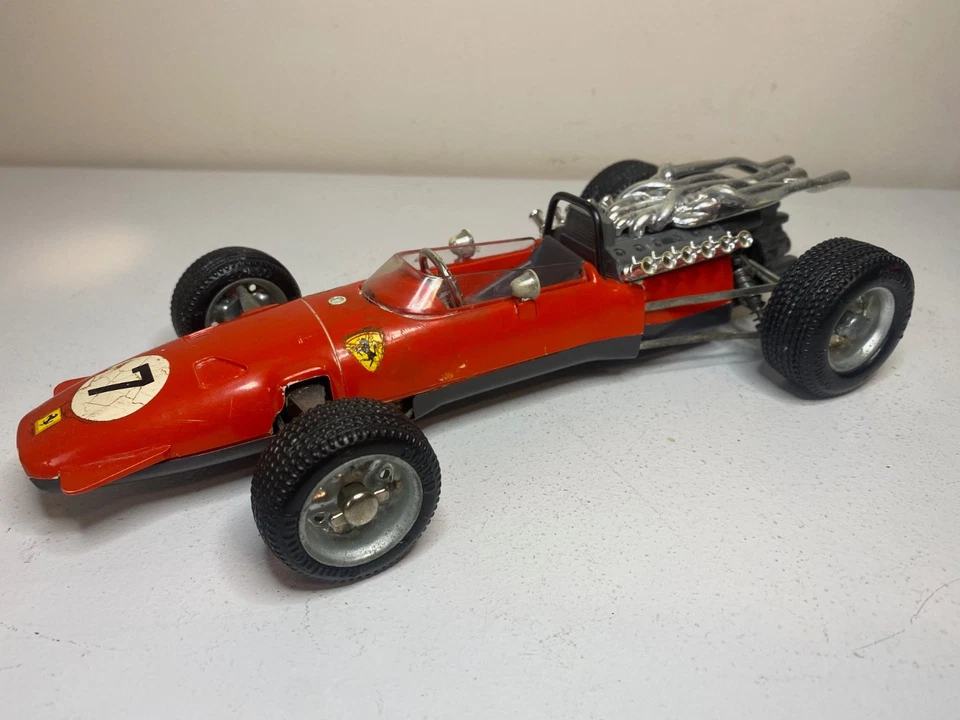 Vintage Schuco 1073 Ferrari Formel 2 Wind-Up Race Car 320 RS Formula 1 Red Toy - Image 3 of 4