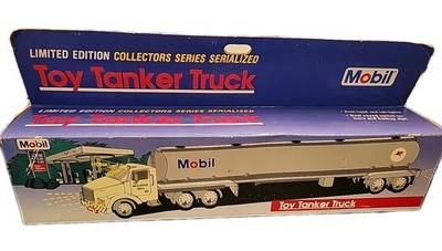 Vtg 1993 Mobil Oil Toy Tanker Truck  Limited Edition Serialized Lights Sound 