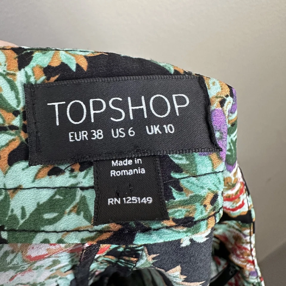 Women’s Top Shop Polyester Floral Shorts Black Lace Hem Size 6 - Image 4 of 4