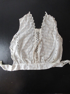 Antique Victorian Edwardian Embroidered Eyelet Lace Shirtwaist Bodice Front
