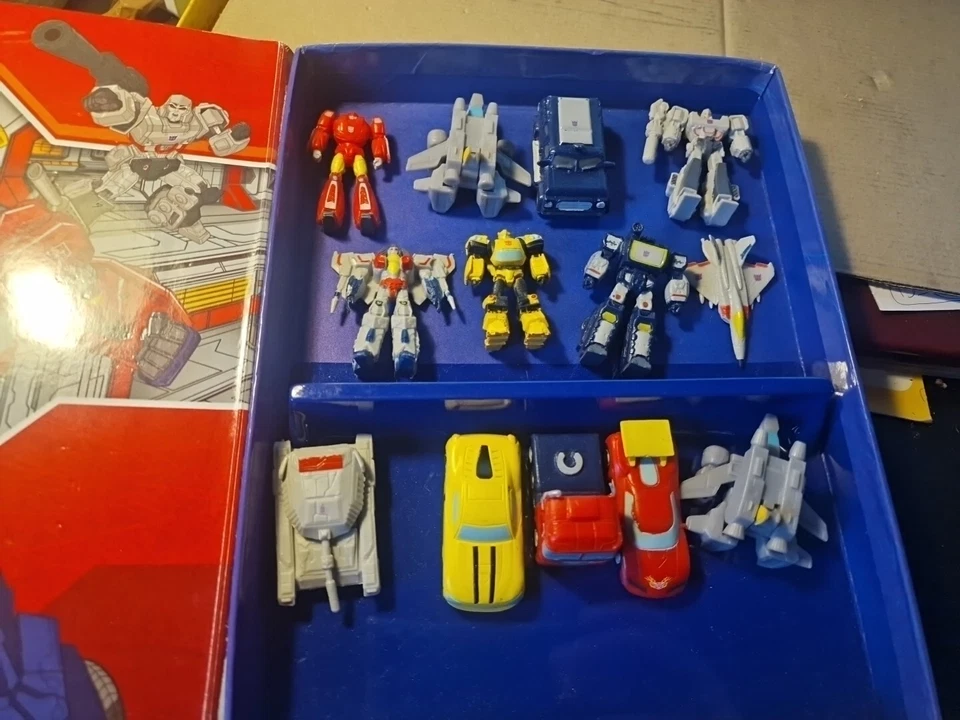 TRANSFORMERS - comptines et figurines (12 pieces) - Photo 3/3