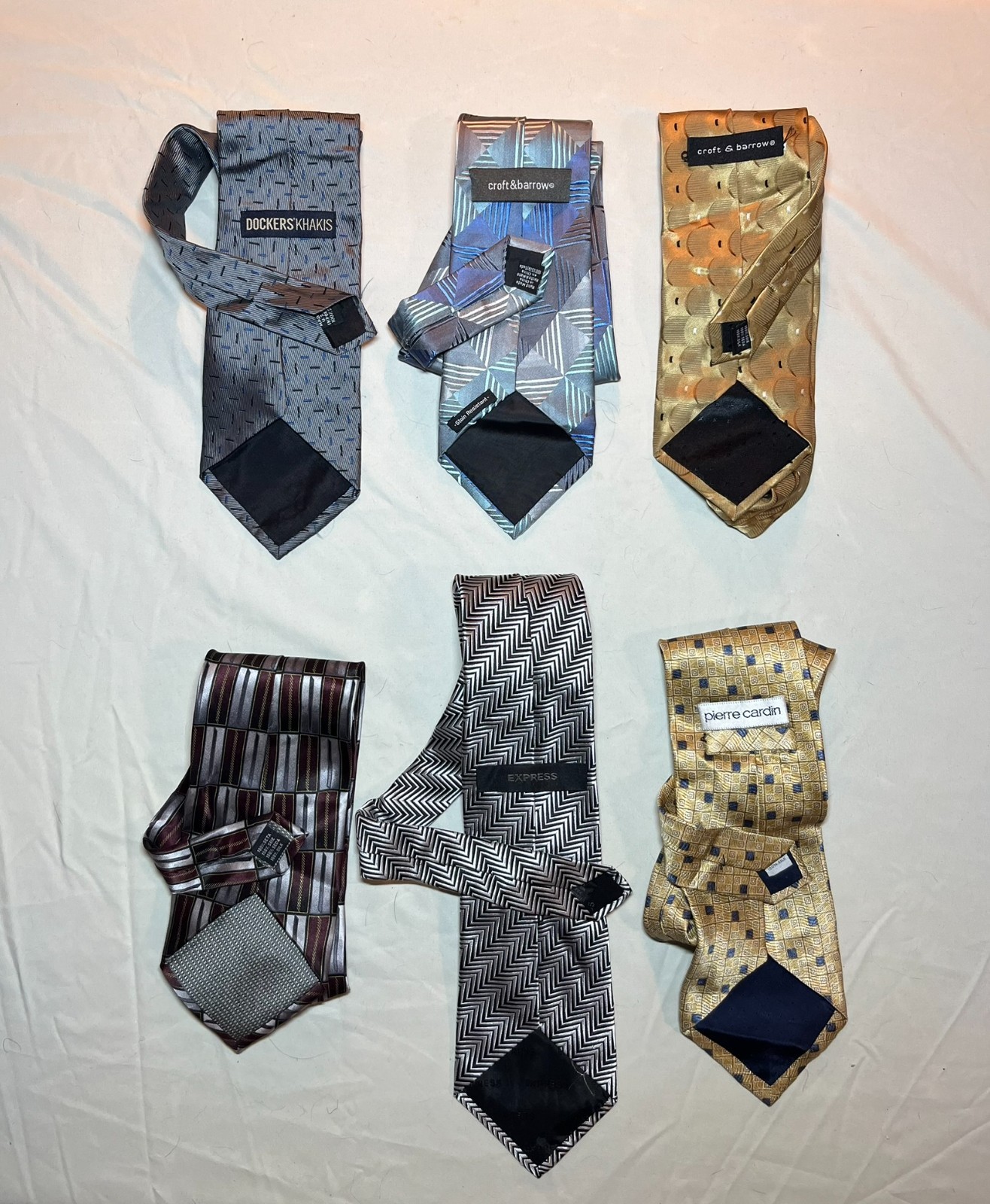 Lot of 34 Men's Silk Ties - Dockers, Calvin Klein, DKNY, Express, Croft & Barrow thumbnail 3