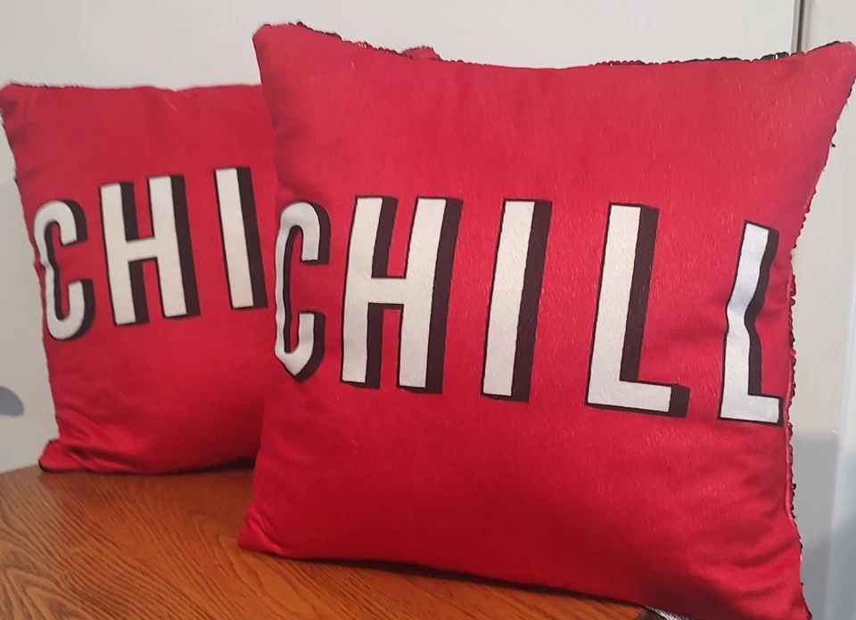 💋💕Mainstays (par) 2 almohadas reversibles de lentejuelas brillantes rojas, negras y frías 16" Foto 3 de 4