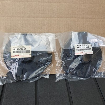 2x Insulator, RR Coil Toyota Probox, 48258-52040