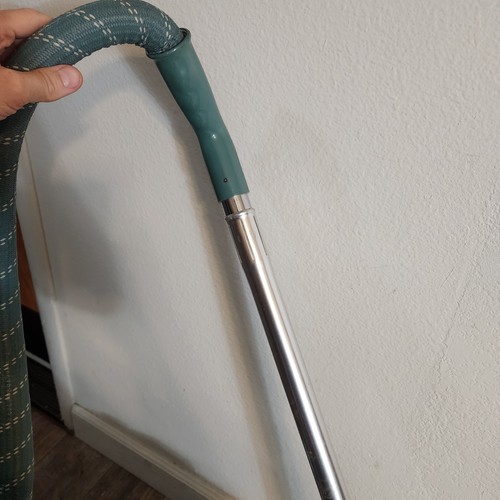 Vintage Electrolux Blue Canister Vacuum Cleaner Model L ~ TESTED & WORKS - Picture 13 of 13