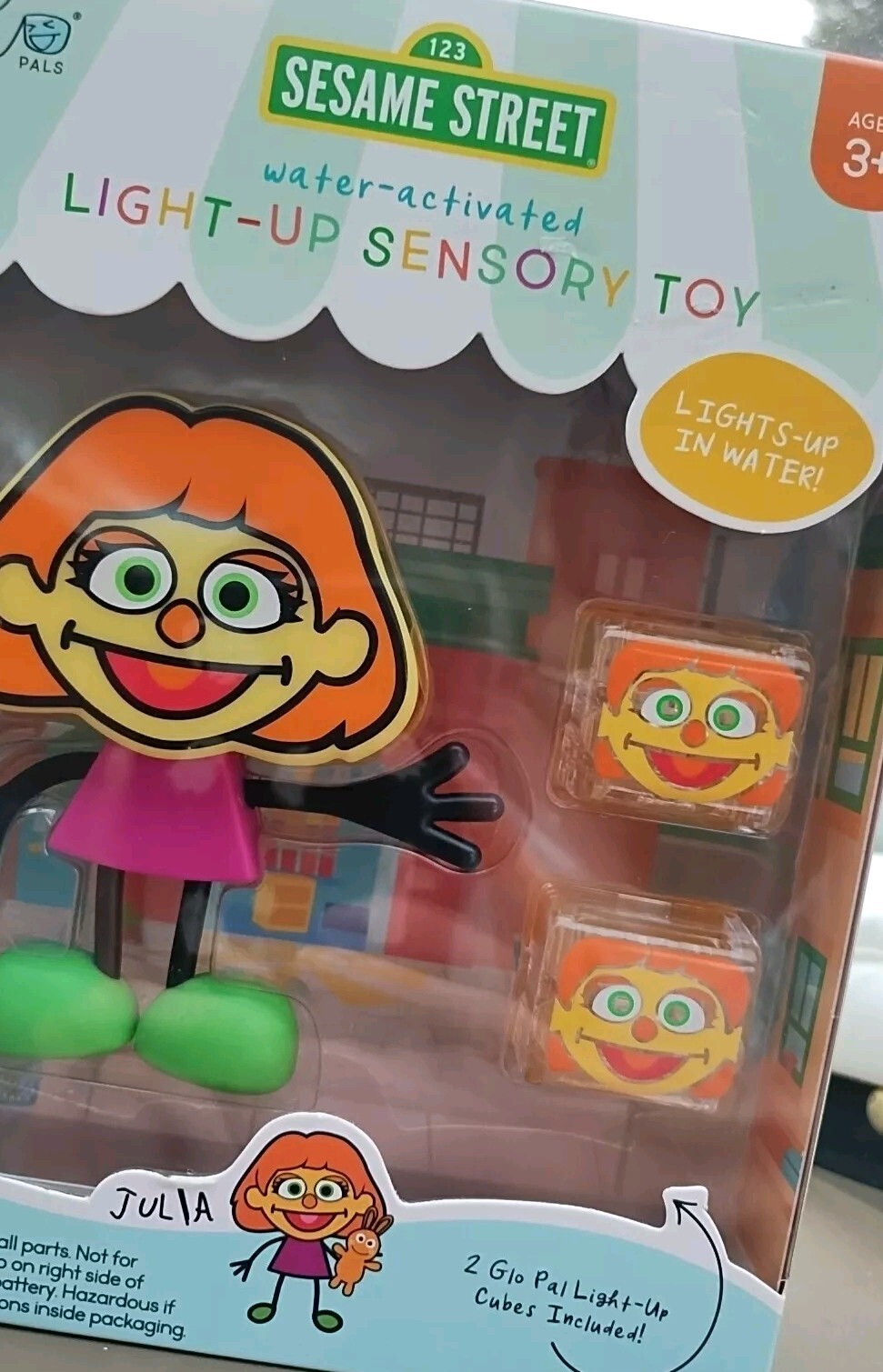Glo Pals Julia Seasame Street water activated Light-Up Sensory Toy And 6 Cubes 