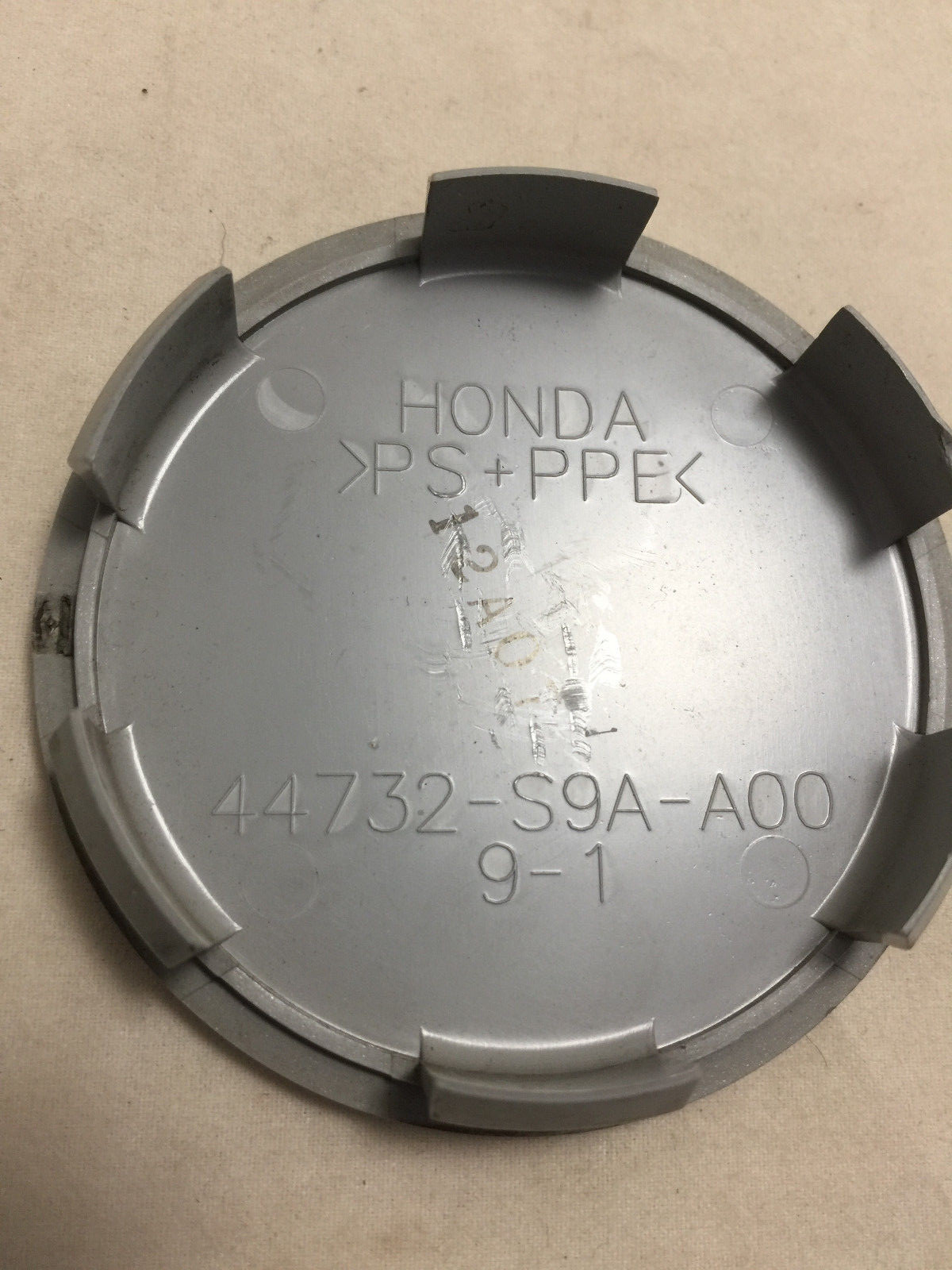 Set Of 4 Used OEM Honda Wheel Center Caps – 44732-S9A-A00, Fits