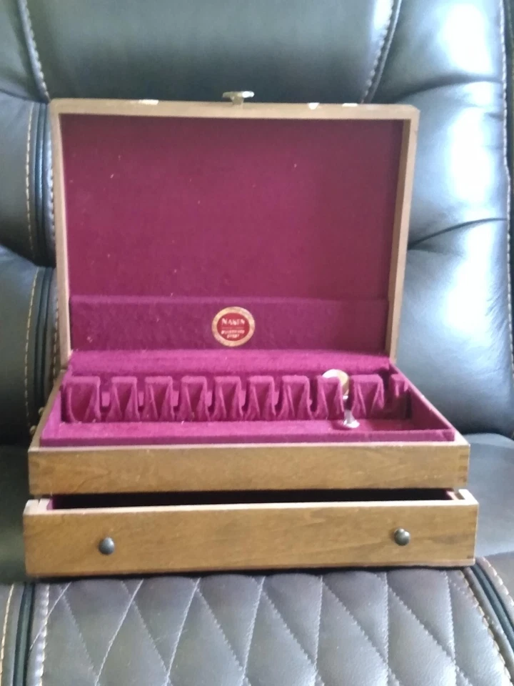 Servicio de cubiertos de plata de ley para 6 más 1 cuchillo extra, un tenedor extra  Foto 3 de 4