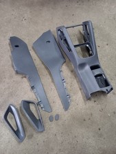 VW Golf 5 Golf V GTI Mittelkonsole vorne MK5 R32 1,4l 1,6l 1,9l 2,0l TDI Editon
