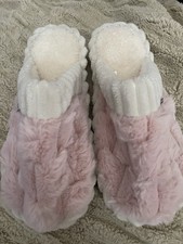 Pink  White Fuzzy Slippers NWOT SIZE 8 1/2-9 1/2 EU 40-41