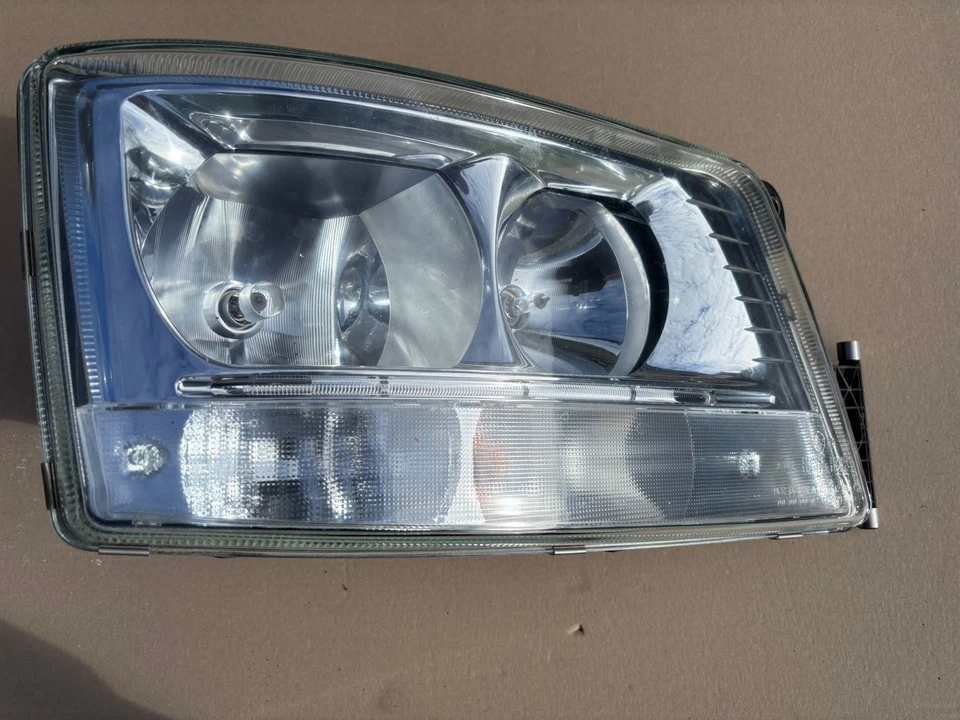 FARO DERECHO MAN TGS/TGX O/S 81.25101.6754 Foto 3 de 4