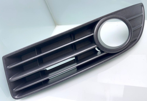 VW POLO 9N3 / BLENDE GITTER NSW NEBELSCHEINWERFER / links / 6Q0853665E