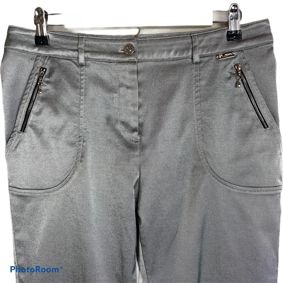 St. John Sport Marie Gray Silver Denim Cropped Pants Stretch - Image 2 of 4