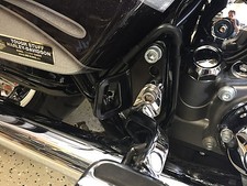 Spanngurthalter hinten schwarz gl&auml;nzend Harley Davidson Touring Street Road
