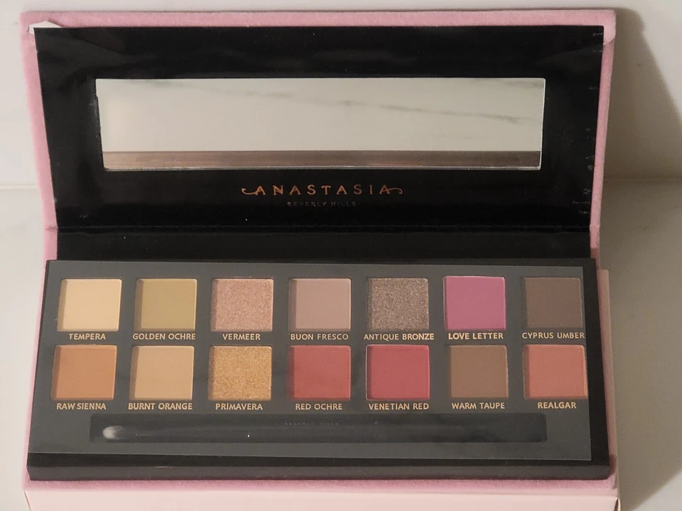 G1N with box Anastasia Beverly Hills Modern Renaissance Eyeshadow Palette in Bo - Image 2 of 3