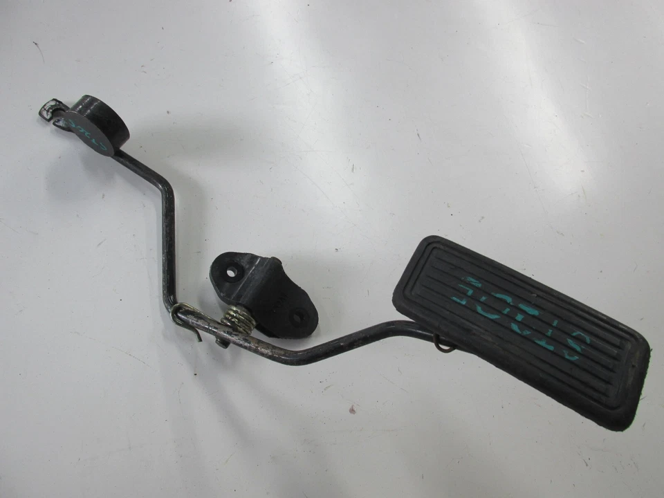 JDM Toyota Celica ST205 Manual Pedal Set RHD - Imagem 3 de 4