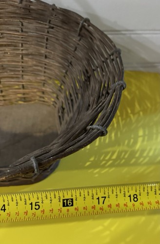 Antique Vintage Wood Basket - Picture 2 of 13