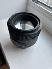 Nikon AF-S Nikkor 85mm f/1.8G Prime Lens - F Mount  /  Great Condition