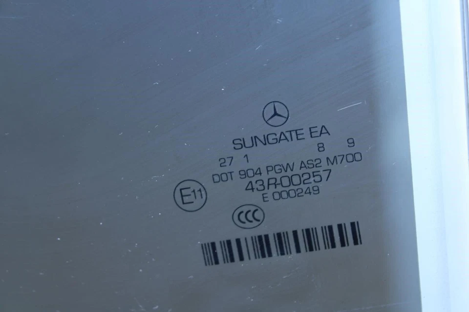 2007-2013 Mercedes-Benz S550 Rear Left Side Door Window Glass 221-730-17-18 OEM - Image 4 of 4