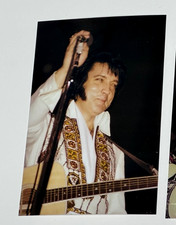 ELVIS PRESLEY VINTAGE PHOTO  ANAHEIM  CA.  NOV 3  1976   STAMPED AUTHENTIC